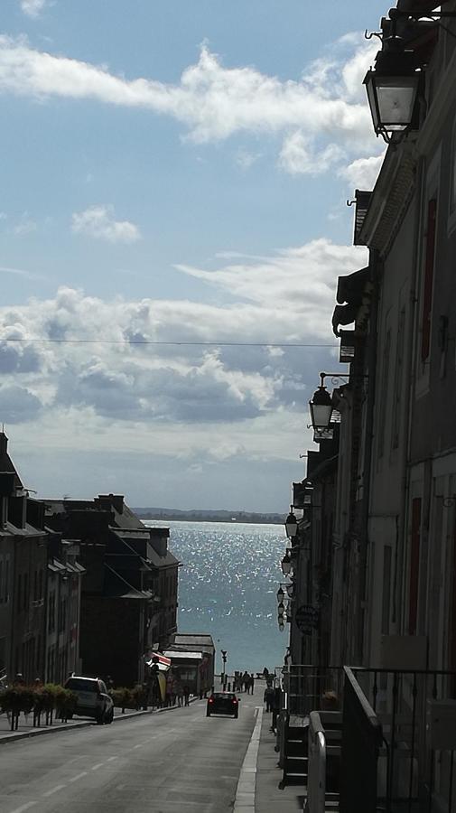 Maison Du Port, A 100 M De La Mer Jusqu'A 9 Personnes Villa Cancale Luaran gambar